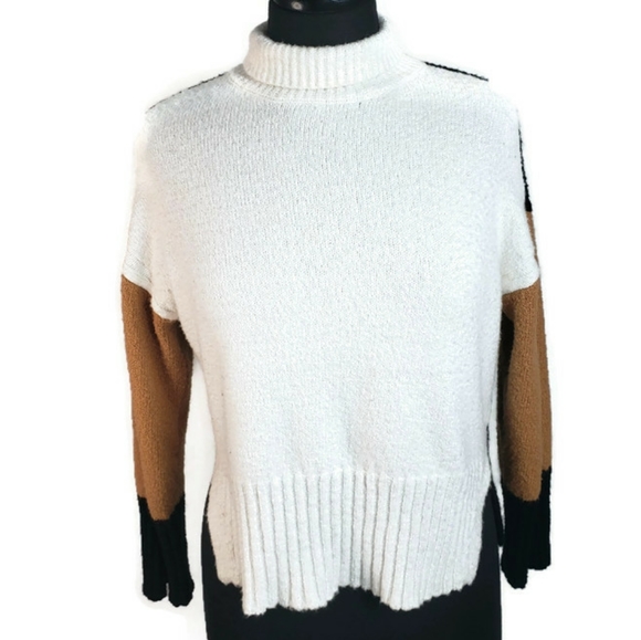 Time and Tru Sweaters - Time and Tru | Ladies Turtleneck Sweater Size M